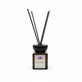 Parfum de cameră Fresh 100ml cu bețișoare din ratan, note de ambră și lavandă, difuzare până la 4 luni, sticlă transparentă, handmade CBCandle